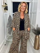 Load image into Gallery viewer, Denise jacket - 2 colours
