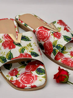 Load image into Gallery viewer, Fleur Sandals - White
