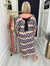 Load image into Gallery viewer, Tina dress - 6 colours
