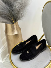 Load image into Gallery viewer, Lottie loafers - black
