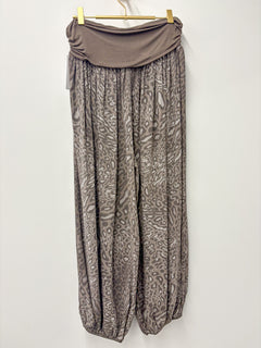 Load image into Gallery viewer, Briony trousers

