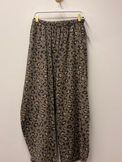 Load image into Gallery viewer, Paula Trousers
