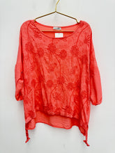 Load image into Gallery viewer, Denise top - 8 colours
