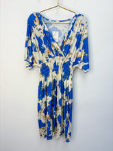 Load image into Gallery viewer, Maddy dress - 4 colours
