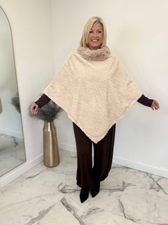 Load image into Gallery viewer, Amara poncho
