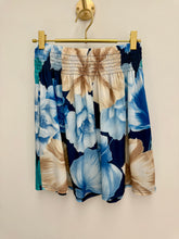 Load image into Gallery viewer, Poppy shorts - 5 colours

