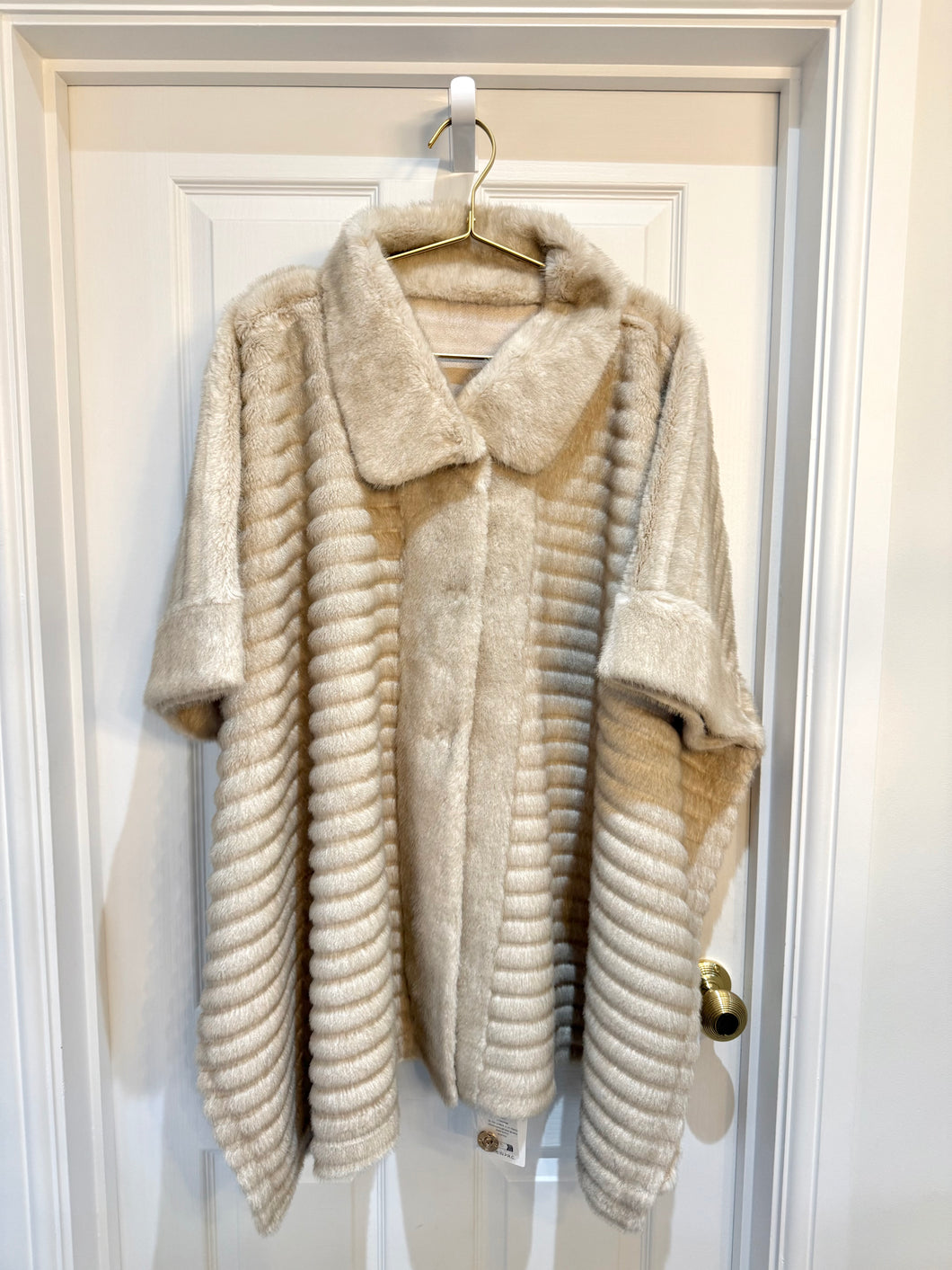 Whitney cape - 3 colours
