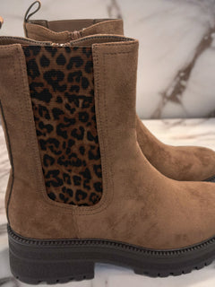 Load image into Gallery viewer, Faith boots
