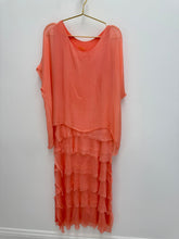 Load image into Gallery viewer, Deanna dress - 15 colours. DUE BACK IN SOON…

