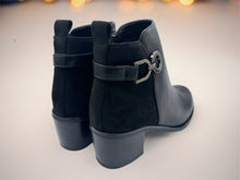 Load image into Gallery viewer, Verity boots
