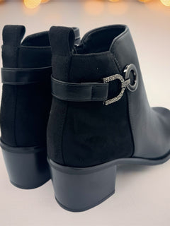 Load image into Gallery viewer, Verity boots
