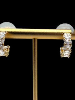 Load image into Gallery viewer, Saskia Earrings
