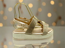 Load image into Gallery viewer, Lola Flatforms - Gold

