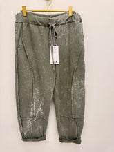 Load image into Gallery viewer, Colleen trousers - 4 colours
