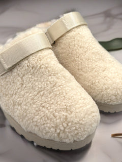 Load image into Gallery viewer, Bella Mules - Beige

