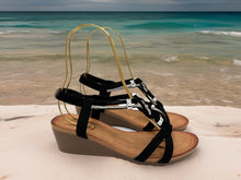 Load image into Gallery viewer, Freya wedges - black
