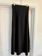 Load image into Gallery viewer, Carmen skirt - 4 colours
