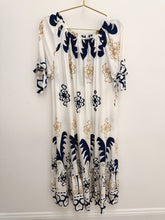 Load image into Gallery viewer, Julia dress - 5 colours
