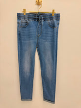 Load image into Gallery viewer, Eve jeans - light
