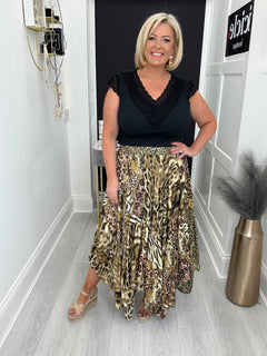 Load image into Gallery viewer, Clara skirt

