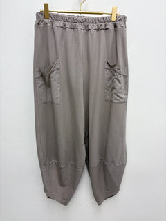 Load image into Gallery viewer, Paige trousers

