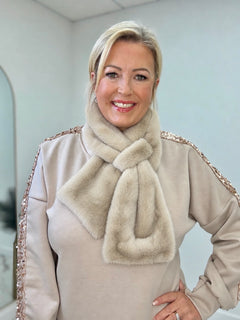 Load image into Gallery viewer, Tiffany Scarf
