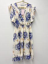 Load image into Gallery viewer, Saskia dress
