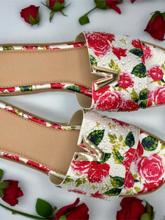 Load image into Gallery viewer, Fleur Sandals - White
