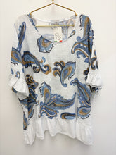 Load image into Gallery viewer, Lorraine top - 5 colours
