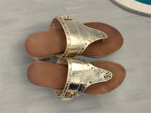 Load image into Gallery viewer, Cassie wedges
