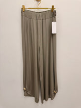 Load image into Gallery viewer, Alice trousers - 7 colours
