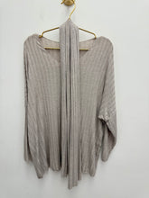 Load image into Gallery viewer, Hannah jumper - 6 colours
