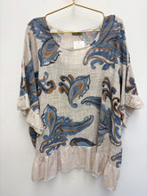 Load image into Gallery viewer, Lorraine top - 5 colours
