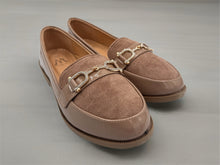 Load image into Gallery viewer, Marnie loafers - Mocha
