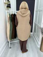 Load image into Gallery viewer, Teddy gilet - 5 colours
