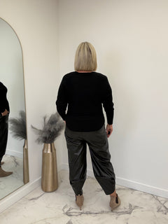 Load image into Gallery viewer, Vogue Jumper
