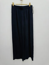 Load image into Gallery viewer, Drew trousers - 5 colours, 2 sizes
