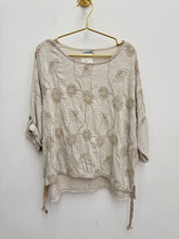 Load image into Gallery viewer, Denise top - 8 colours
