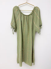 Load image into Gallery viewer, Hawaii dress
