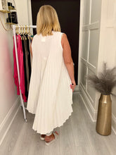 Load image into Gallery viewer, Tricia top - 8 colours
