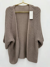 Load image into Gallery viewer, Tricia cardigan - 8 colours
