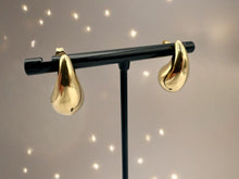 Load image into Gallery viewer, Teardrop Earrings
