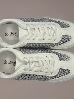 Load image into Gallery viewer, Tiffany Trainers - White
