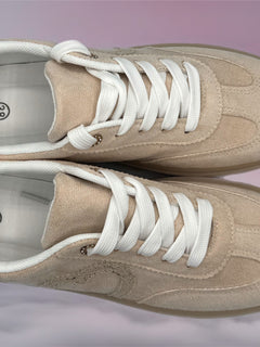 Load image into Gallery viewer, Hallie trainers - Beige
