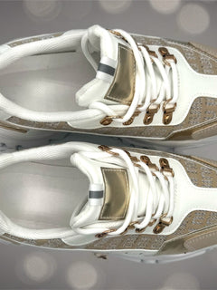 Load image into Gallery viewer, Jordan trainers
