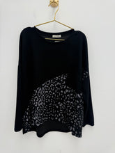 Load image into Gallery viewer, Leanne top - 5 colours
