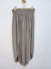 Load image into Gallery viewer, Ginny trousers - 7 colours
