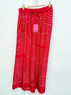 Load image into Gallery viewer, Caprice trousers
