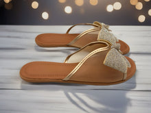 Load image into Gallery viewer, Josie Sandals - Gold
