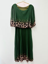 Load image into Gallery viewer, Kitty dress
